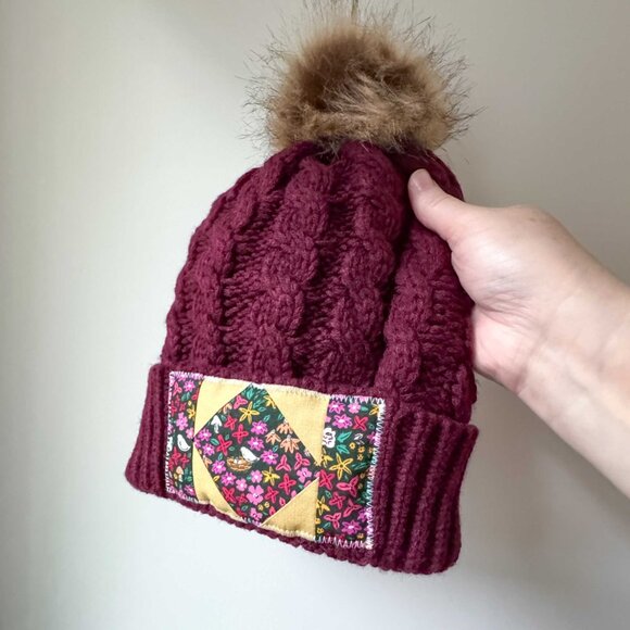 Chunky Burgundy Knit Toque with Custom Quilt Block & Sherpa Fleece Lining - Picture 6 of 10